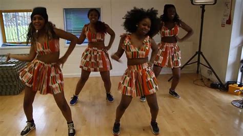 Komo Komoofficial African Woman Dance By Teamafrika Youtube