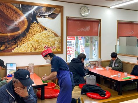 都心にも出店して！ ロードサイドの人気店『くるまやラーメン』の「ねぎ味噌ラーメン」が感動必至の旨さだった ページ 2 食楽web