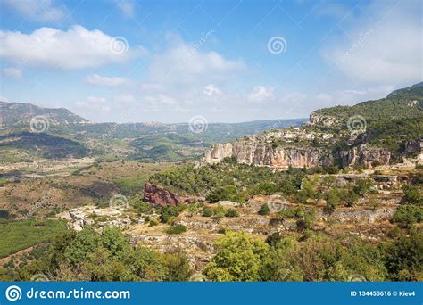 Paisaje De Un Acantilado En Siurana Un Highland Village Famoso