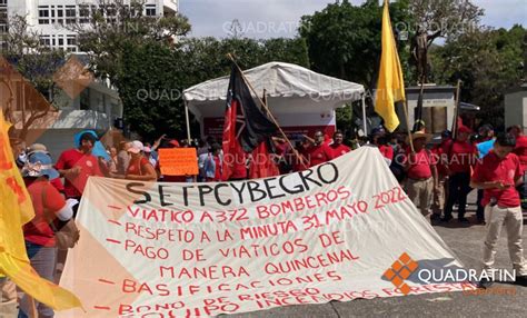 Marchan más de mil sindicalizados en Chilpancingo por el Día del Trabajo