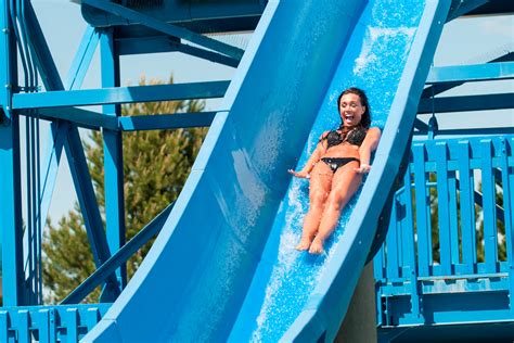 Double Trouble Drop Slide | Attractions | Roaring Springs Water Park - Boise, ID