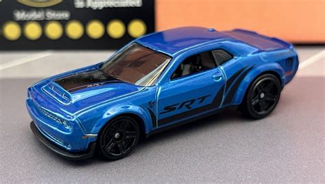 Машинка Базова Hot Wheels Dodge Challenger SRT Demon Muscle Mania HKJ Blue купити в