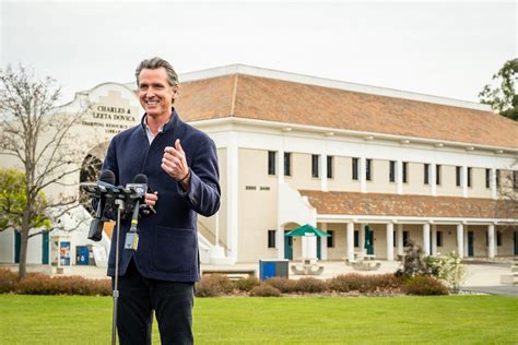 California Governor Gavin Newsom visits Cuesta College vaccination site ...