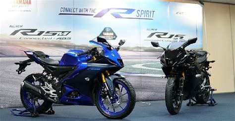 Warna Dan Grafis Baru Yamaha R15 Connected Series Makin Gagah Dan