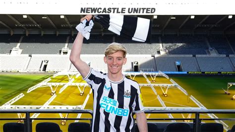 Anthony Gordon sends first message to Newcastle fans after £45m ...