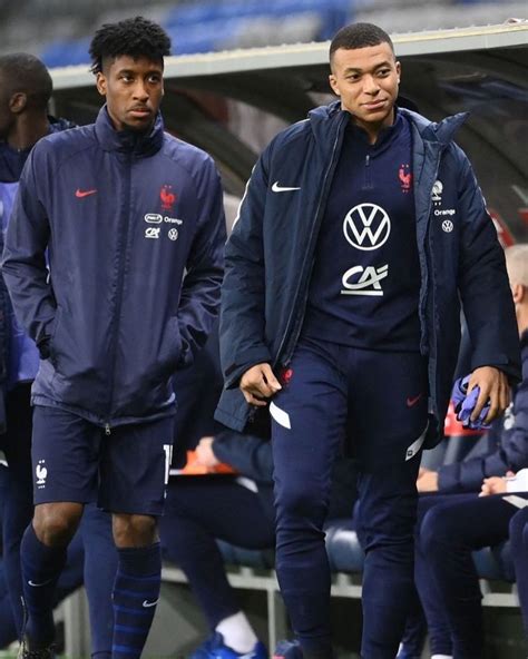 Kylian Mbappe And Kingsley Coman Joueur De Football Football Mbappe Psg