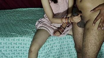 Une sœur assoiffée se fait baiser la chatte de force par XVIDEOS