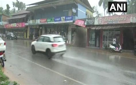 Heavy Rains Lashes Kerala Fishermen Missing