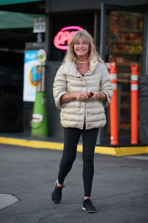 Goldie Hawn in Casual Outfit at a Gas Station in Los Angeles 10/26/2023 • CelebMafia