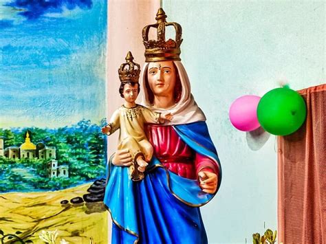 Sonhar com Virgem Maria Auxiliadora