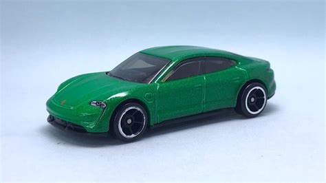 Hot Wheels La Prochaine Porsche Taycan Turbo S