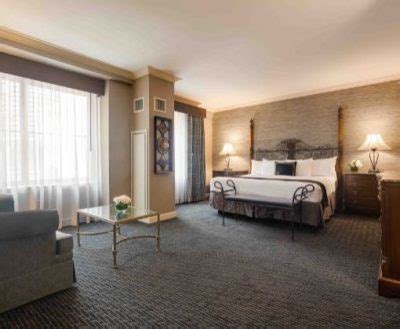 Downtown Boutique Chicago Hotel | The Whitehall Hotel Chicago