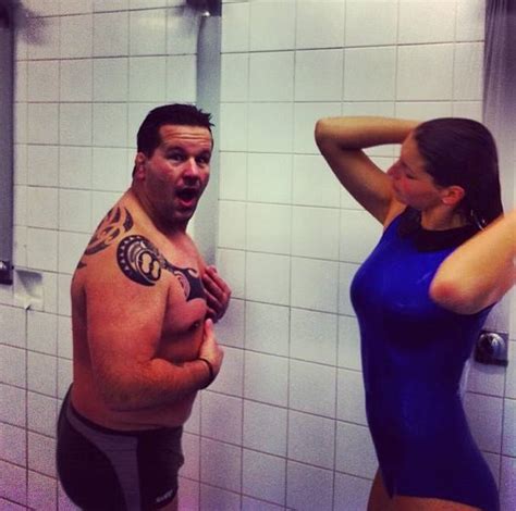 Naked Laury Thilleman In Splash