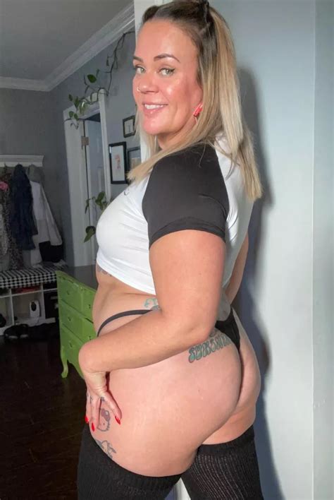 Lets Open The Blinds And Let The Neighbours Watch F Nudes Bbwmilf NUDE PICS ORG