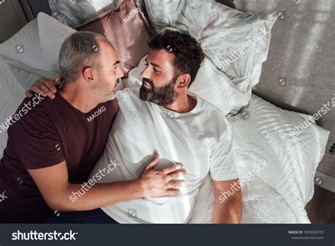 539 Imagens De Fat Gay Man Imagens Fotos Stock E Vetores Shutterstock
