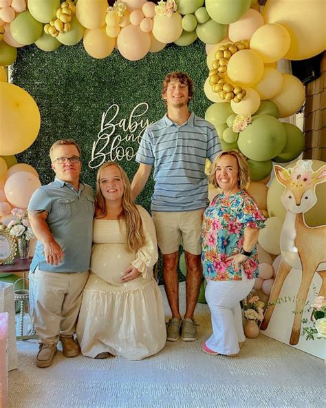 THERE'S A 7 LITTLE JOHNSTONS BABY ON THE WAY! - TLC NEWS