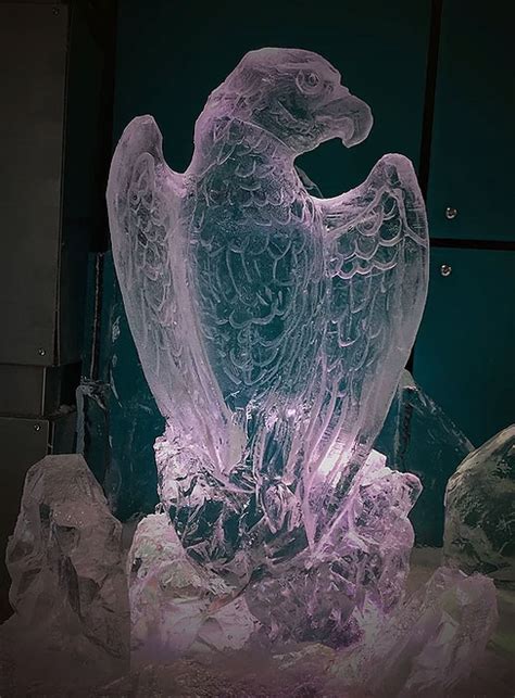 Dubai Ice Sculptures - Book Ice Sculptures For Events | UAE