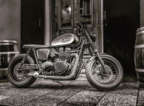 Triumph Bonneville Caf Racer