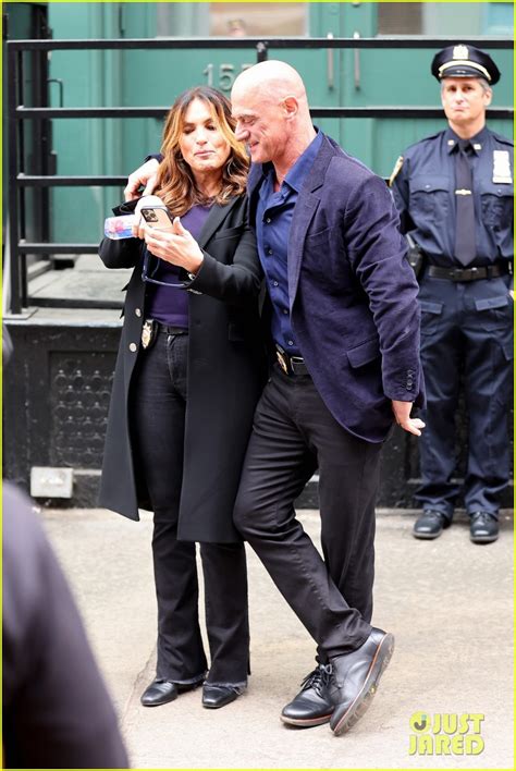 Mariska Hargitay And Christopher Meloni Reunite With Kelli Giddish For