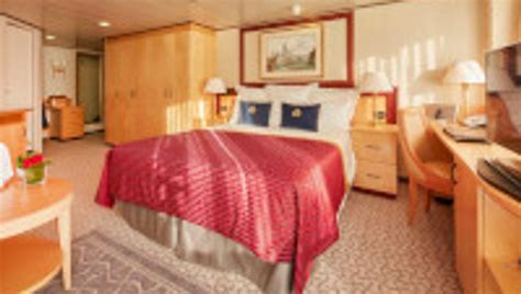 Queen Elizabeth Cabins Staterooms And Suite Pictures Cunard Line Queen