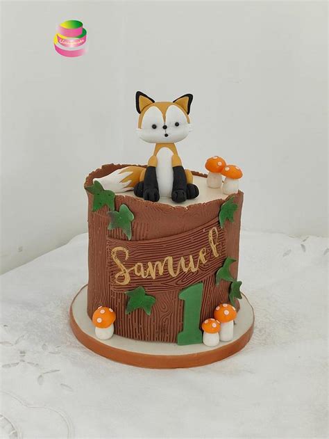 First Birthday Decorated Cake By Ruth Gatoandcake Cakesdecor