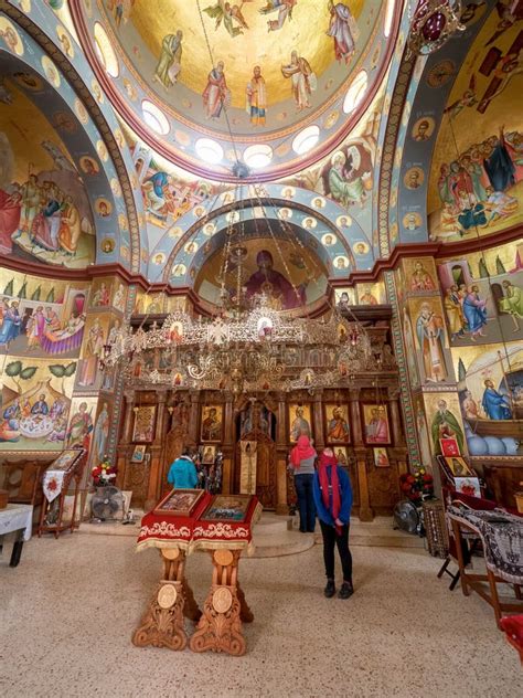 Interior En La Iglesia Ortodoxa Griega De Los Doce Apóstoles Capernaúm