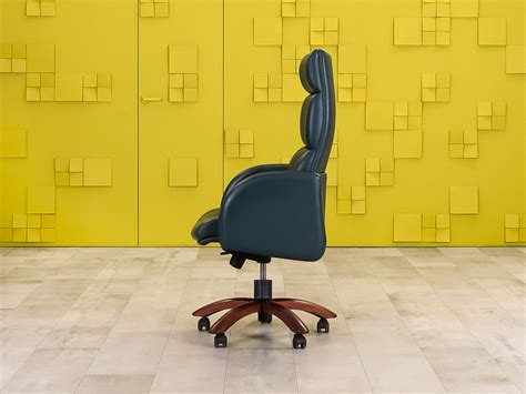 Офисное кресло руководителя на колесах CODUTTI MINOS Кожа Зелёный ...