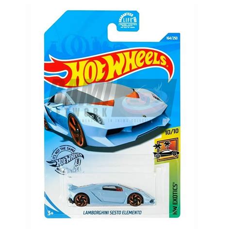 Masinuta Metalica Hot Wheels Lamborghini Sesto Elemento Colectia HW Exotics 2020 Light Blue 1