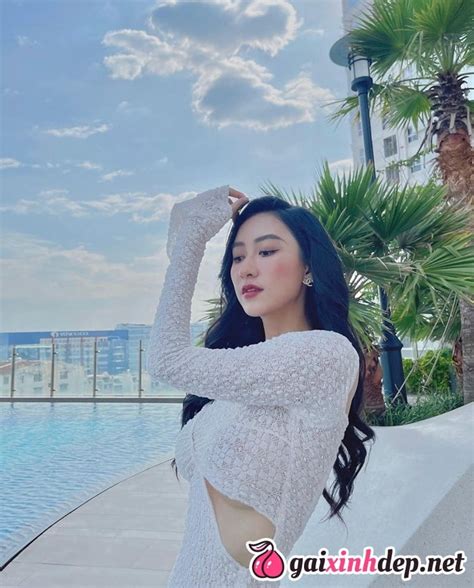 Nh H U H Thu Bikini Sexy Nude Khoe Body G I C M