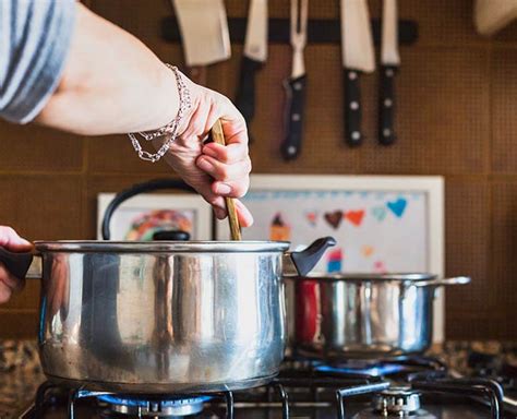 Prevent Food From Sticking To Your Pan Herzindagi