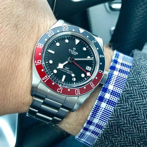 Well Traveled Companion Reviewing The Tudor Black Bay Gmt Watchtime