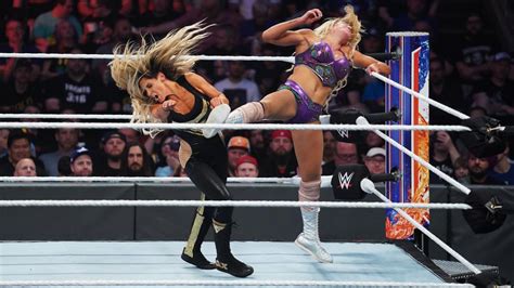 SummerSlam 2019 ~ Charlotte Flair vs Trish Stratus - WWE Photo (42961498) - Fanpop