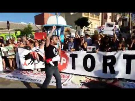 Manifestación antitaurina en La Línea de la Concepción YouTube