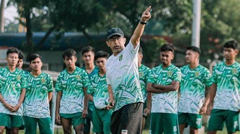 Alasan Pelatih Persebaya Surabaya Aji Santoso Ajak PSIM Yogyakarta Uji