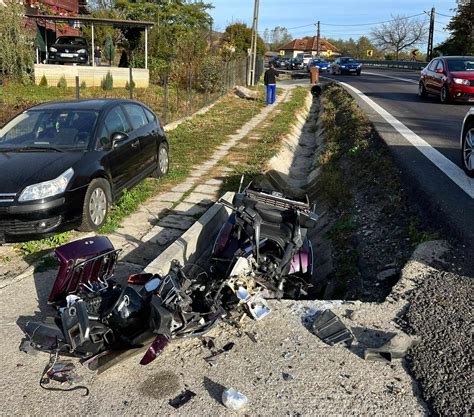 Motociclist N Stare Grav Dup Ce A Intrat Ntr Un Cap De Pod Pe Un