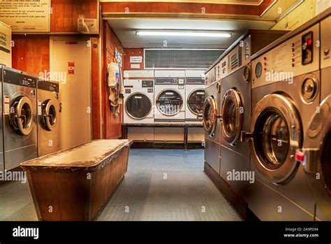 Laundrette Hi Res Stock Photography And Images Alamy