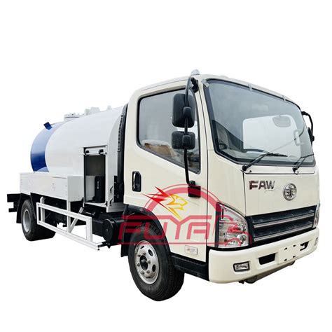 New 2mt 5000liters 5cbm 5m3 FAW Rhd LPG Road Tanker With Dispenser