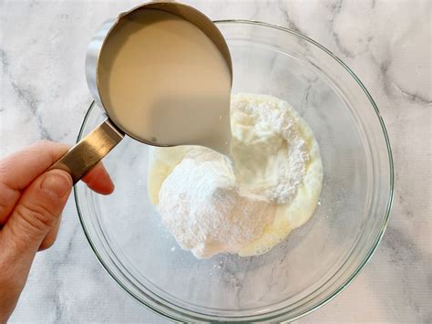 4-Ingredient Frozen Lemon Pie Recipe That's Sweet & Tart