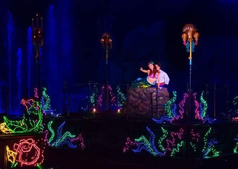 Fantasmic! at Disney Hollywood Studios - Fireworks and more