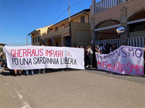 Sardegna Manifestazione A Capo Frasca Contro Le Esercitazioni Militari