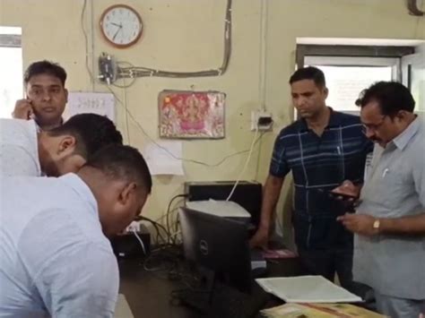 Cm Flying Raid In Narnaul Municipal Council Office 22 Employees Absent