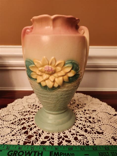 Vintage Hull Art Pottery Water Lily 105 Vase Ebay