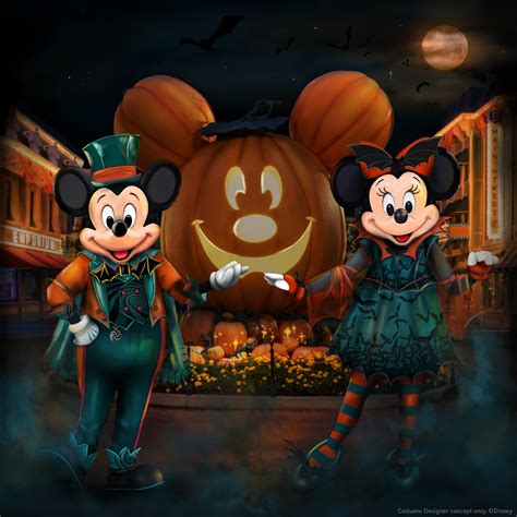 FIRST LOOK At Mickey And Minnie S NEW Halloween Disney Costumes