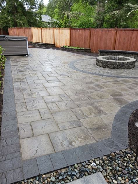 Belgard Lafitt Rustic In Rio With Charcoal Border In Decks