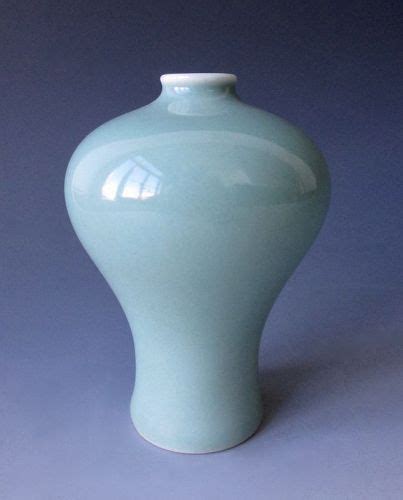 Chinese Antique Small Monochrome Baluster Vase With Celadon Glaze Item