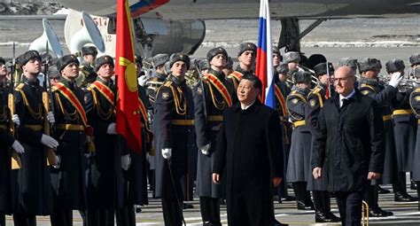 Xi Jinping Aterriza En Rusia Para Reunirse Con Vladimir Putin China