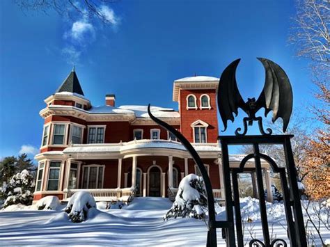 Stephen King S Former House Bangor Maine Atlas Obscura