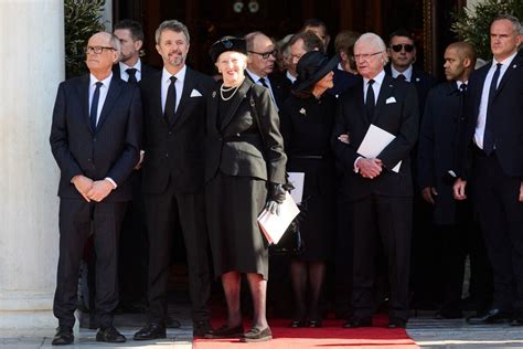 Photo Le Prince Frederik De Danemark La Reine Margrethe II De