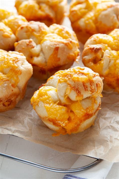 Cheddar Cheese Cloverleaf Rolls The Little Kitchen