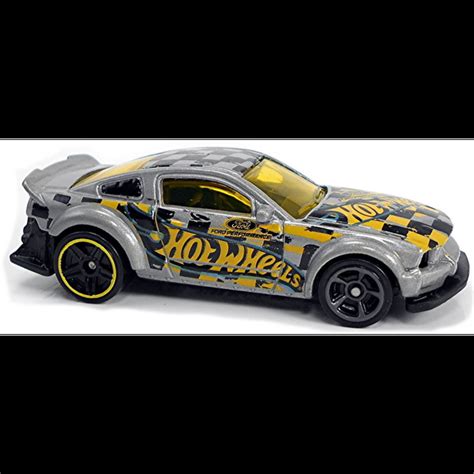 Машинка Хот Вилс Ford Mustang коллекция Spoiler Alert Hot Wheels Mattel HCV фото